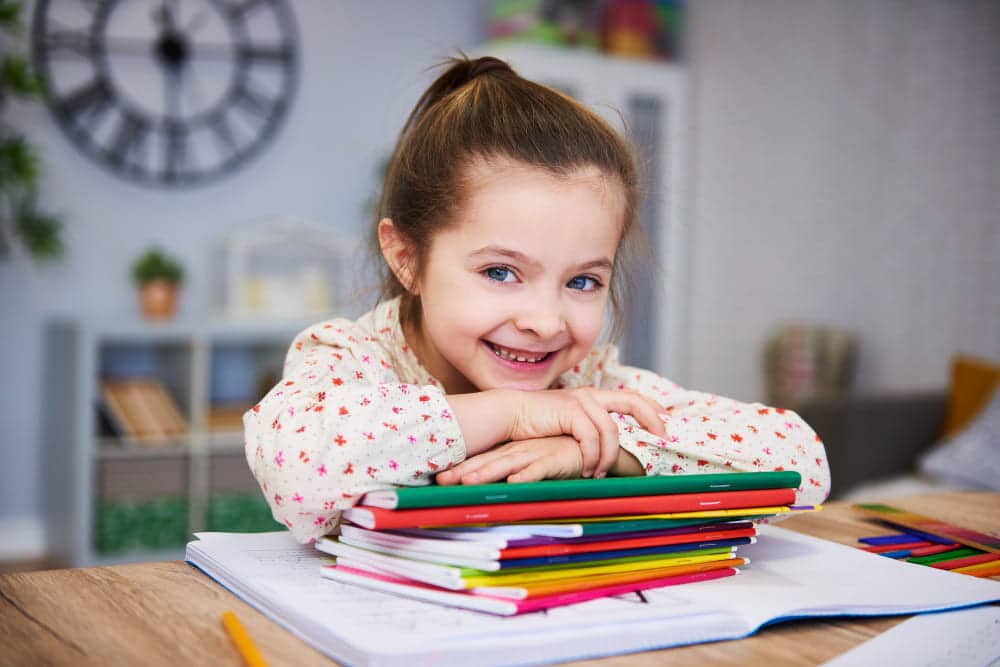 École à la maison (Homeschooling) : définition, avantages, avis